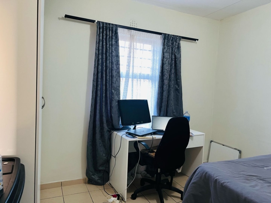 2 Bedroom Property for Sale in Parklands Western Cape